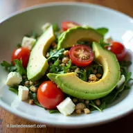 Insalata di Ceci Feta e Avocado Pranzo Sano Veloce