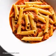 Pasta con Sugo alle Noci La Ricetta Ligure che Scalda il Cuore