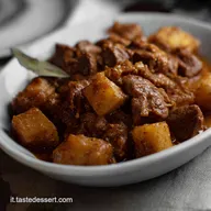 Sugo di Cinghiale a Pezzi: Ricetta Toscana da Leccarsi i Baffi!